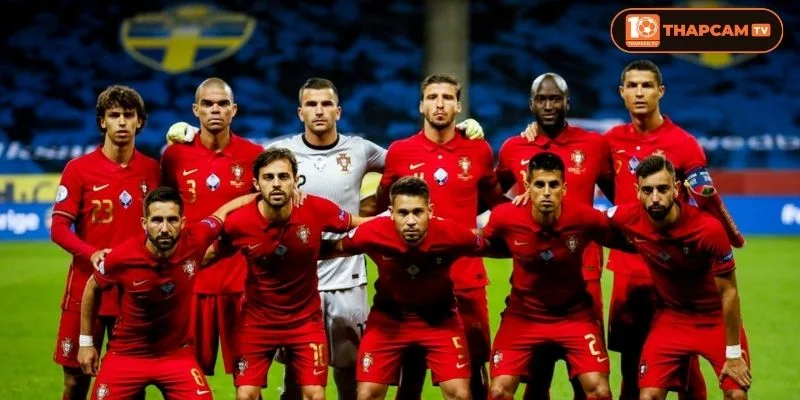 Bài toán về đội hình quá đặt trọng tâm vào Ronaldo đang khiến đội hình Bồ Đào Nha bế tắc.